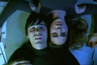 requiem-for-a-dream:-a-cinematic-masterpiece-and-its-enduring-lessons